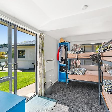 Mountain View Backpackers Hostel Wanaka Exterior photo